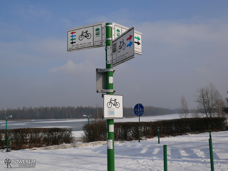 Oznakowanie szlaków rowerowych nad Zalewem Sosina