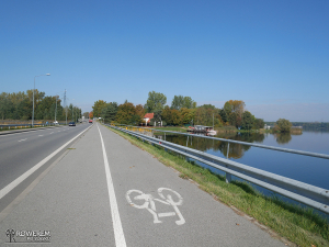 Znakomita droga rowerowa wzdłuż jeziora Rybnickiego