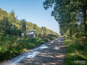 Dzirawa droga wzdłuż torów w Zabrzegu