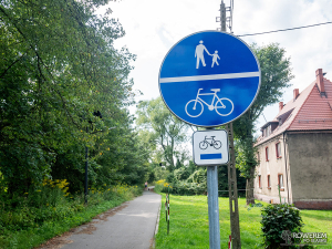 Droga dla pieszych i rowerów w Biskupicach