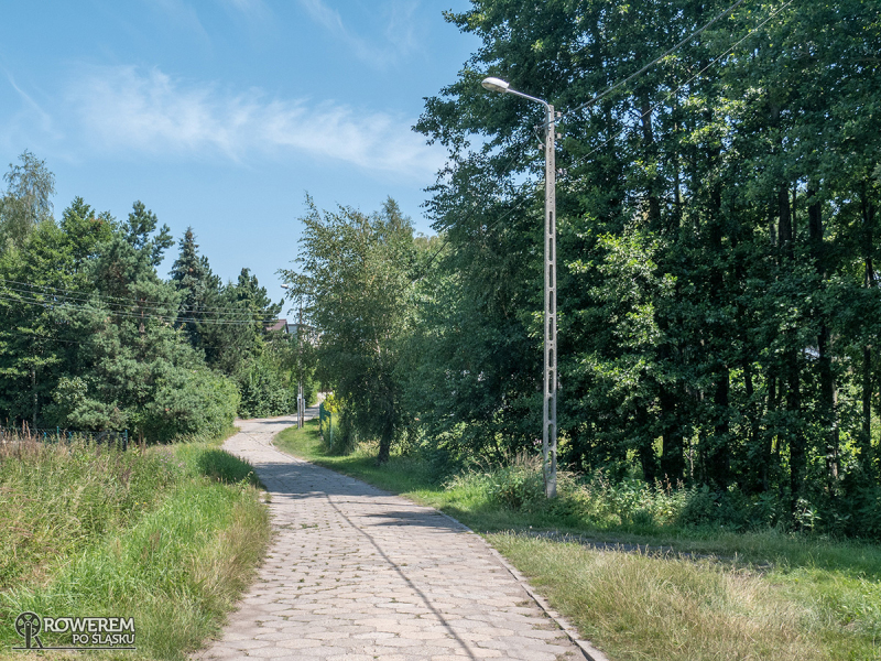 Droga z kostki betonowej w Lyskach